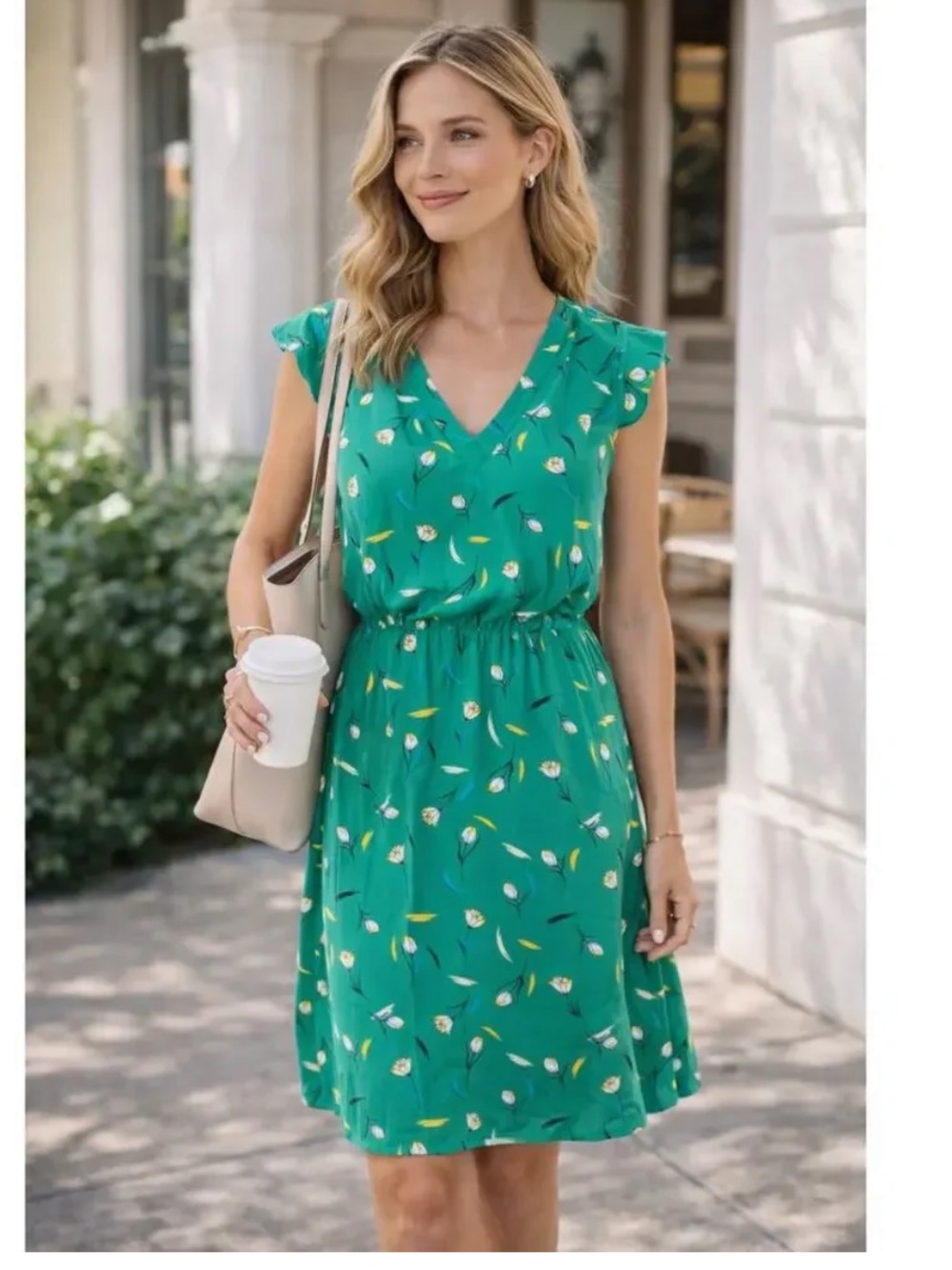 41 Hawthorn Green Floral V-Neck Midi Dress Medium